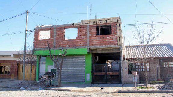 Patricio Rosales estaba solo en el taller y por las consecuencias del primer accidente le costó salir a pedir ayuda.
