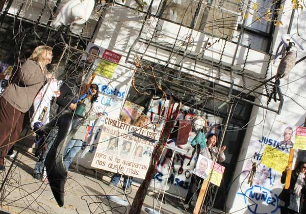 Expectativa por juicio contra Clavijo