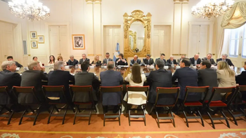 Milei con Gobernadores. Las decisiones nacionales comienzan a impactar en las administraciones provinciales y en el mapa productivo del país.