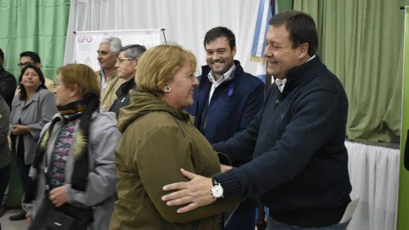Provincia entregó aportes a 57 instituciones de  Fernández Oro