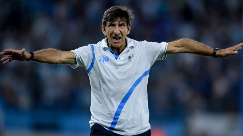 Gustavo Costas explotó tras el empate de Racing en el clásico de Avellaneda: Fue alevoso