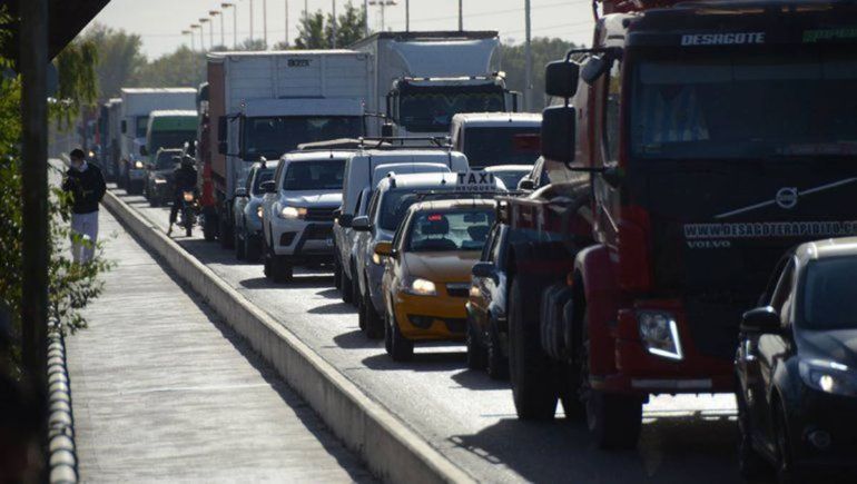 Vialidad Nacional determinó que pasan 93 mil vehículos al día entre Cipolletti y Neuquén.