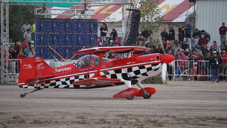 Las imágenes que dejó el festival aéreo de Allen