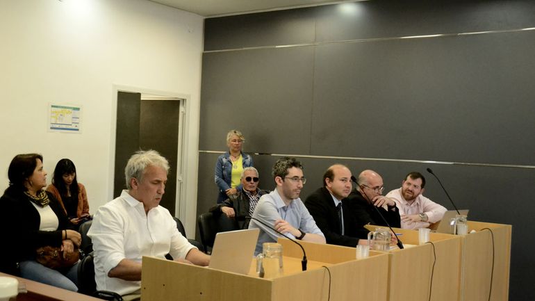 El proceso fue confirmado tras la finalización de la audiencia de control de acusación que se llevó adelante en los Tribunales de Cipolletti. El proceso fue confirmado tras la finalización de la audiencia de control de acusación que se llevó adelante en los Tribunales de Cipolletti.