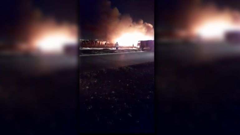 Una pelea terminó con seis casillas incendiadas en Neuquén