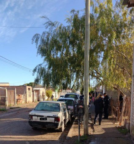 Secuestran armas reglamentarias en varios allanamientos.