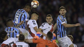 gremio borro a river del monumental y saco ventaja