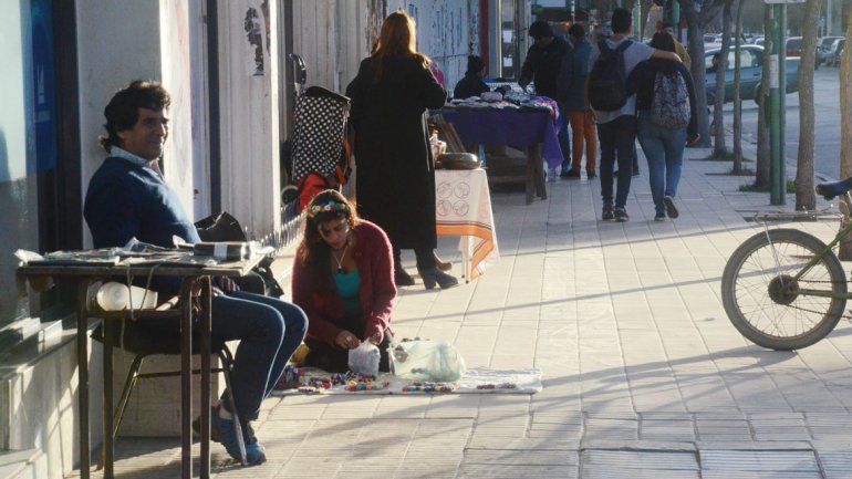 La venta ilegal en las calles cipoleñas es cada vez más común.