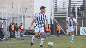 Fernando Pettinerolli con la camiseta de Cipo. | LMCipolletti.com Fernando Pettinerolli con la camiseta de Cipo.