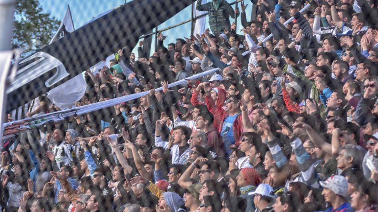 Participar del sorteo es muy fácil. Mandá tu foto y ganá un par de entradas para el domingo.