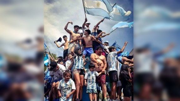 La muestra mundialistas de Vanesa Schwemmler sigue recorriendo la provincia