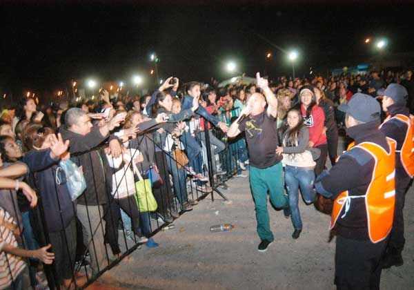 La Mosca hizo bailar a los cipoleños