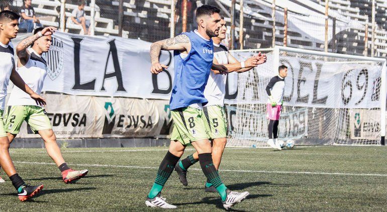 Juventud le metió aún más presión al Albinegro