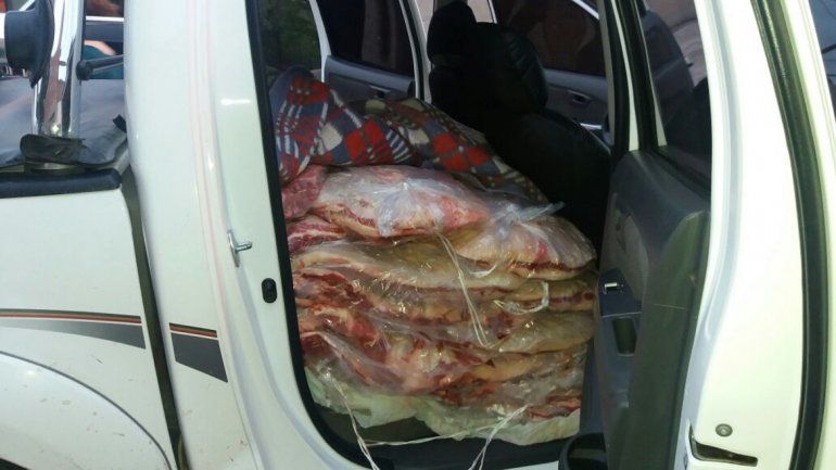 Decomisaron en Catriel 2.300 kilos de carne que intentaban ingresar a Neuquén Capital