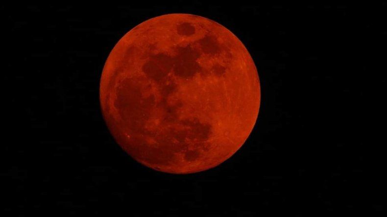La Luna roja es un momento de culminaciones y cambios profundos.