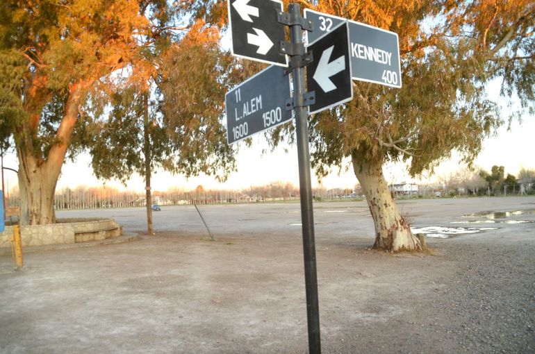 El proyecto para construir un plan habitacional en el predio de Alem y Kennedy sigue generando polémica en la comunidad.&nbsp;