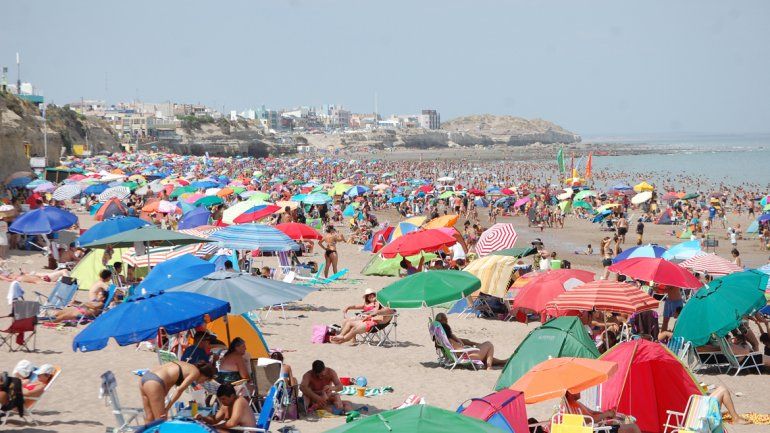 En la costa esperan que el finde llegue con más turistas