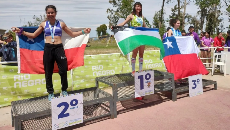 Brisa Trecanao en lo más alto del podio de los 800 metros de la Araucanía.&nbsp;