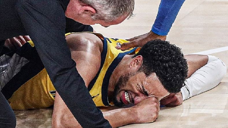 El video de la dolorosa lesión de Haliburton en la final de la NBA