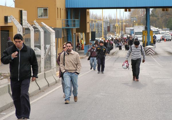 Caos por corte total en los puentes carreteros