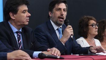 para el ministro de educacion no es necesario suspender las clases
