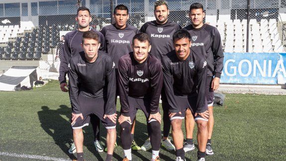 Las caras nuevas albinegras esperan el gran debut