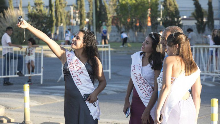 Una fiesta: mirá todo el color de la  33ª Corrida de Cipolletti