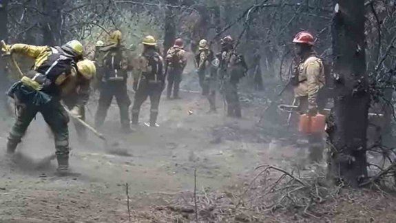 El Bolsón: el fuego acorraló a los brigadistas