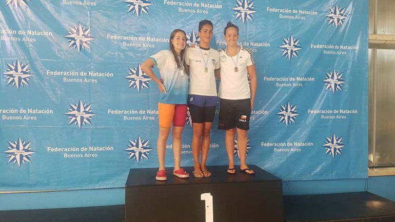 Lola Cantera, abanderada y campeona nacional
