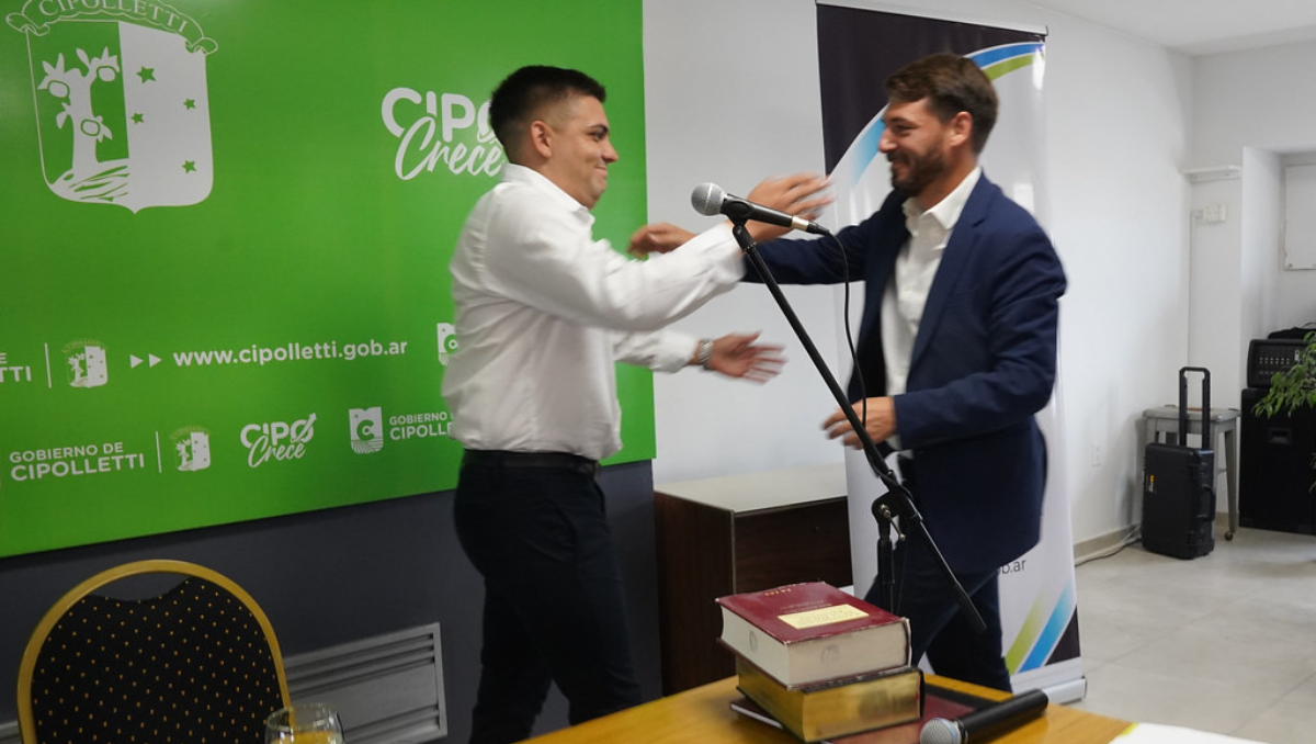 El Intendente Rodrigo Buteler le tomó juramento a Diego Zúñiga, nuevo Secretario de Fiscalización.
