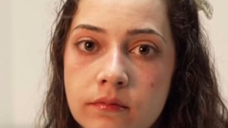 La joven oriunda de Barcelona quedó parapléjica en 2022, cuando cayó desde un quinto piso. | LMCipolletti.com La joven oriunda de Barcelona quedó parapléjica en 2022, cuando cayó desde un quinto piso.