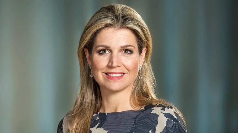 La reina Máxima mostró el vestido tendencia del verano: lino y flores. | LMCipolletti.com La reina Máxima mostró el vestido tendencia del verano: lino y flores.