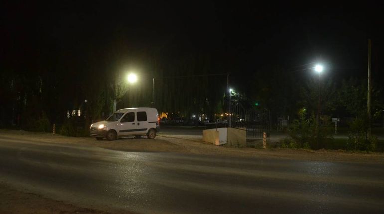 El hombre fue trasladado en camioneta por sus desesperados compañeros al Hospital. Allí falleció. El hombre fue trasladado en camioneta por sus desesperados compañeros al Hospital. Allí falleció.