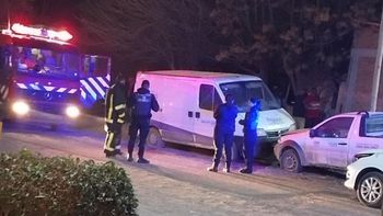 Fatal incendio en Ingeniero Huergo. La Justicia interviene para conocer la identidad del hombre hallado muerto.