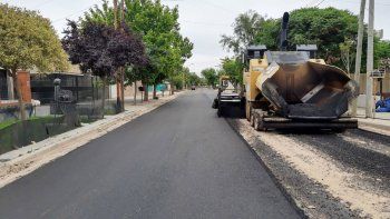 se reactivan las obras de asfalto en diferentes barrios de cipolletti