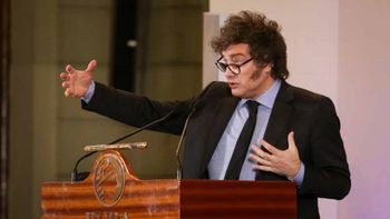 El presidente Milei festejó el salto que dio la economía en febrero, anunciado por el INDEC.