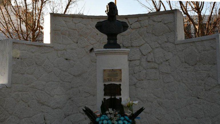 Di Tella encabez&oacute; el acto en homenaje al General Jos&eacute; de San Mart&iacute;n
