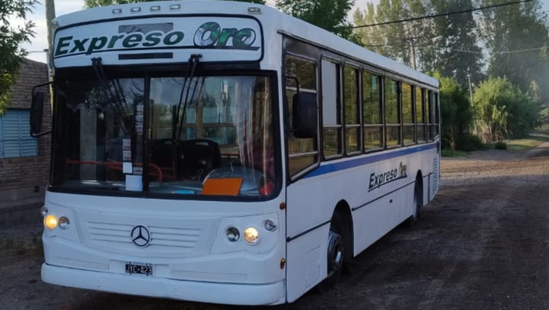 Fernández Oro pone en marcha su transporte público con prueba piloto