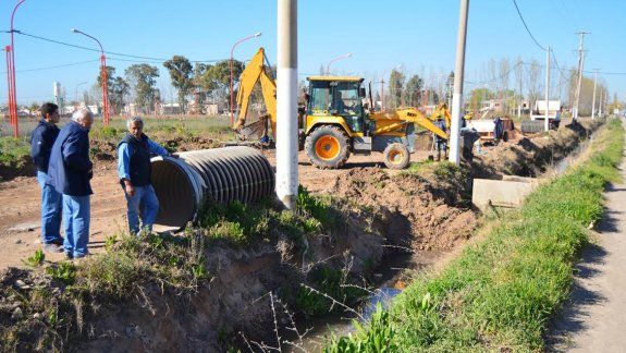 La ciudad avanzará en la mejora integral de pluviales, gracias a financiamiento internacional.