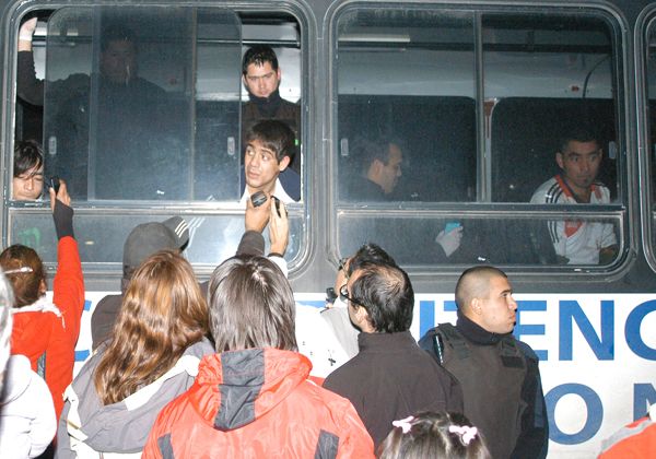 Reclusos heridos denunciaron violenta represión durante un motín en la cárcel