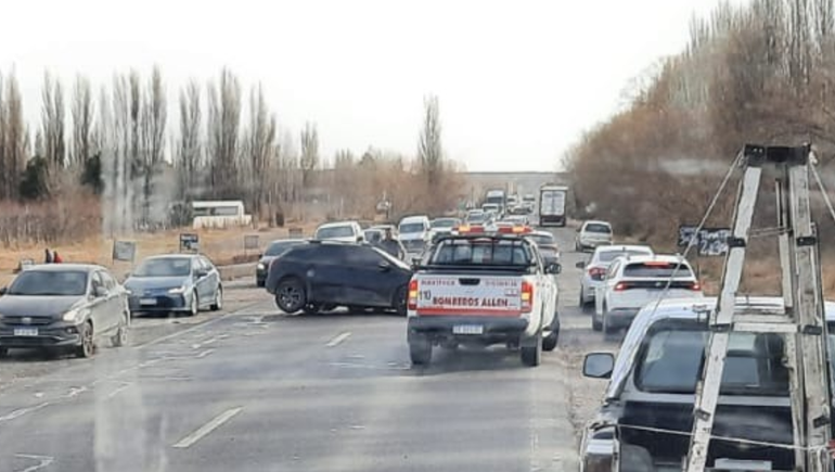 Un choque en la zona del tercer puente genera complicaciones en el tránsito.