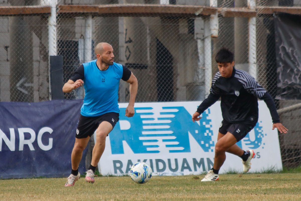 Juan Martín Amieva jugó el 2024 en Cipolletti. Fotos: Anahí Cárdena&nbsp;