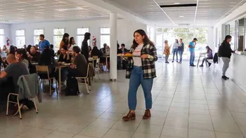 en la unco habra licencia para estudiantes por maternidad y paternidad