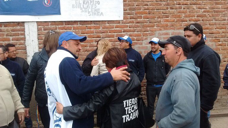Salieron a bancar a los trabajadores de Interlagos y a la cooperativa