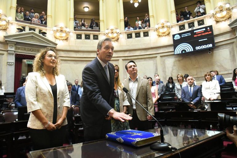 Martín Soria (Fuerza Patria) juró como senador nacional por Río Negro.