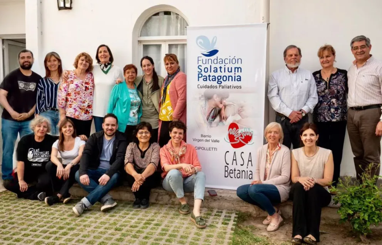 La Casa Betania cuenta con la participación de 50 voluntarios. La Casa Betania cuenta con la participación de 50 voluntarios.