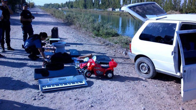Les fijaron prisión preventiva para los pibes que robaron un auto, un rifle y un inodoro