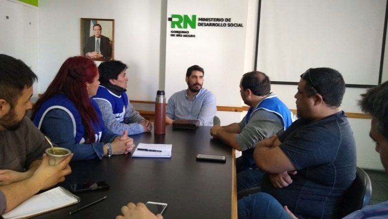 Land recibió a movimientos territoriales