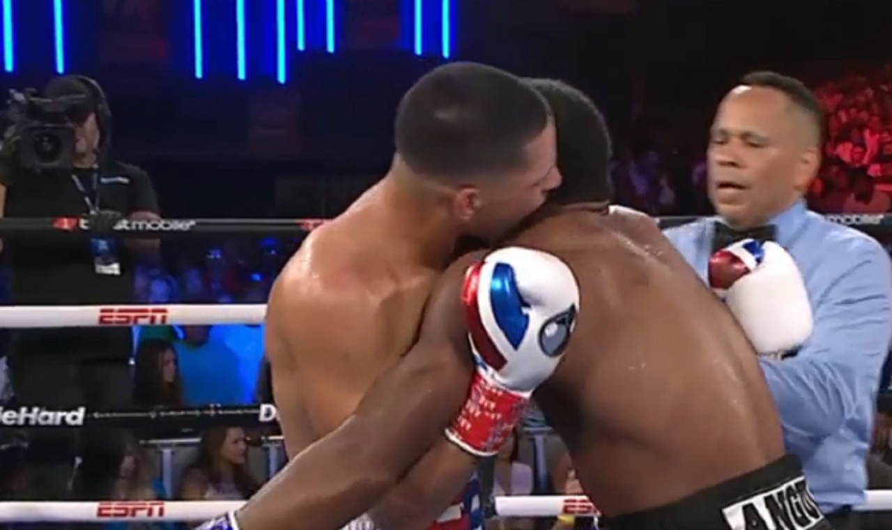 Intentó morderle la oreja y dijo que quiso hacerse pasar por Tyson