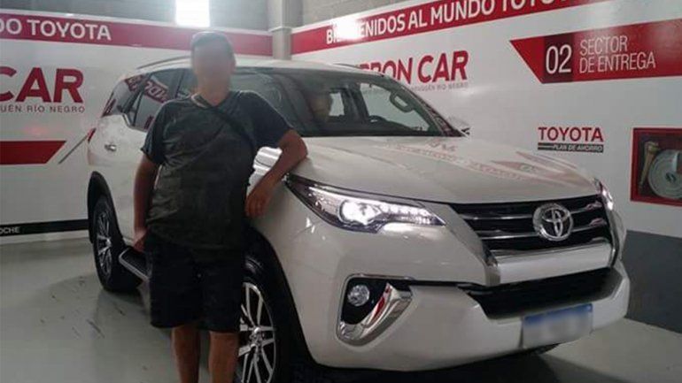 Delincuentes le robaron la camioneta a un médico y la abandonaron en Neuquén